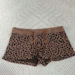 EUC Beach Riot Sandy Short Leopard- size L